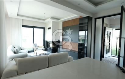 Torbalı Çamlıca’da Ruhsatlı, Havuzlu Müstakil Villa | Geniş Bahçeli