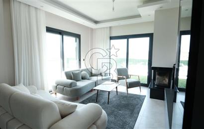 Torbalı Çamlıca’da Ruhsatlı, Havuzlu Müstakil Villa | Geniş Bahçeli