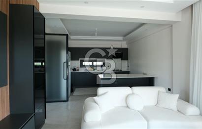 Torbalı Çamlıca’da Ruhsatlı, Havuzlu Müstakil Villa | Geniş Bahçeli