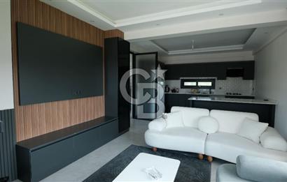 Torbalı Çamlıca’da Ruhsatlı, Havuzlu Müstakil Villa | Geniş Bahçeli