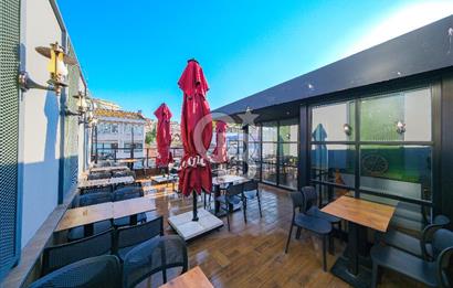 ÜSKÜDAR SELMANİ PAK CADDESİNE CEPHELİ KOMPLE SATILIK BİNA