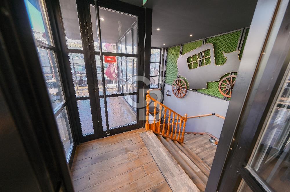 ÜSKÜDAR SELMANİ PAK CADDESİNE CEPHELİ KOMPLE SATILIK BİNA