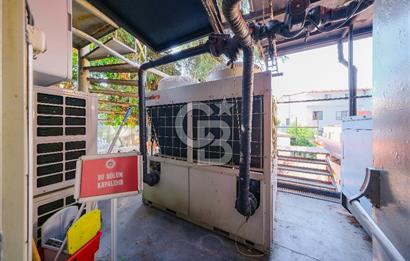 ÜSKÜDAR SELMANİ PAK CADDESİNE CEPHELİ KOMPLE SATILIK BİNA