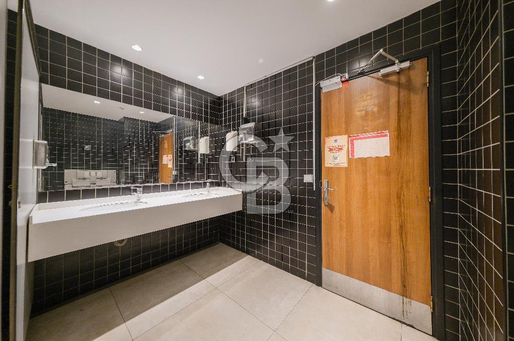 ÜSKÜDAR SELMANİ PAK CADDESİNE CEPHELİ KOMPLE SATILIK BİNA