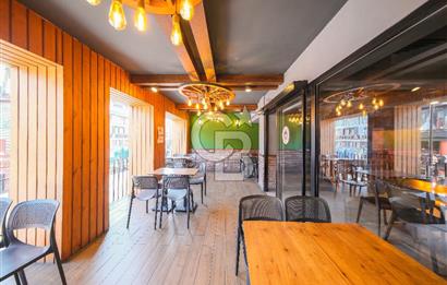 ÜSKÜDAR SELMANİ PAK CADDESİNE CEPHELİ KOMPLE SATILIK BİNA