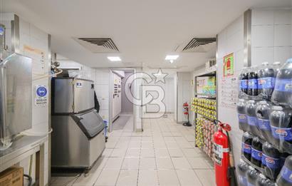 ÜSKÜDAR SELMANİ PAK CADDESİNE CEPHELİ KOMPLE SATILIK BİNA