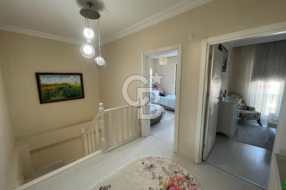 YEŞİLYURT'TA MERKEZİ KONUMDA SATILIK 2+1 GENİŞ ÇATI DUBLEKS