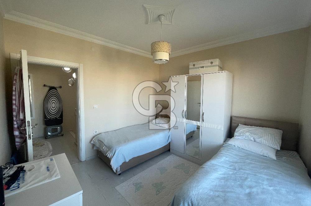 YEŞİLYURT'TA MERKEZİ KONUMDA SATILIK 2+1 GENİŞ ÇATI DUBLEKS