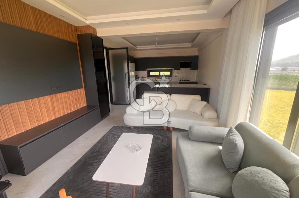 Torbalı Çamlıca’da Ruhsatlı, Havuzlu Müstakil Villa | Geniş Bahçeli