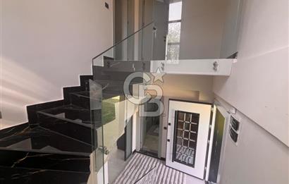 Torbalı Çamlıca’da Ruhsatlı, Havuzlu Müstakil Villa | Geniş Bahçeli