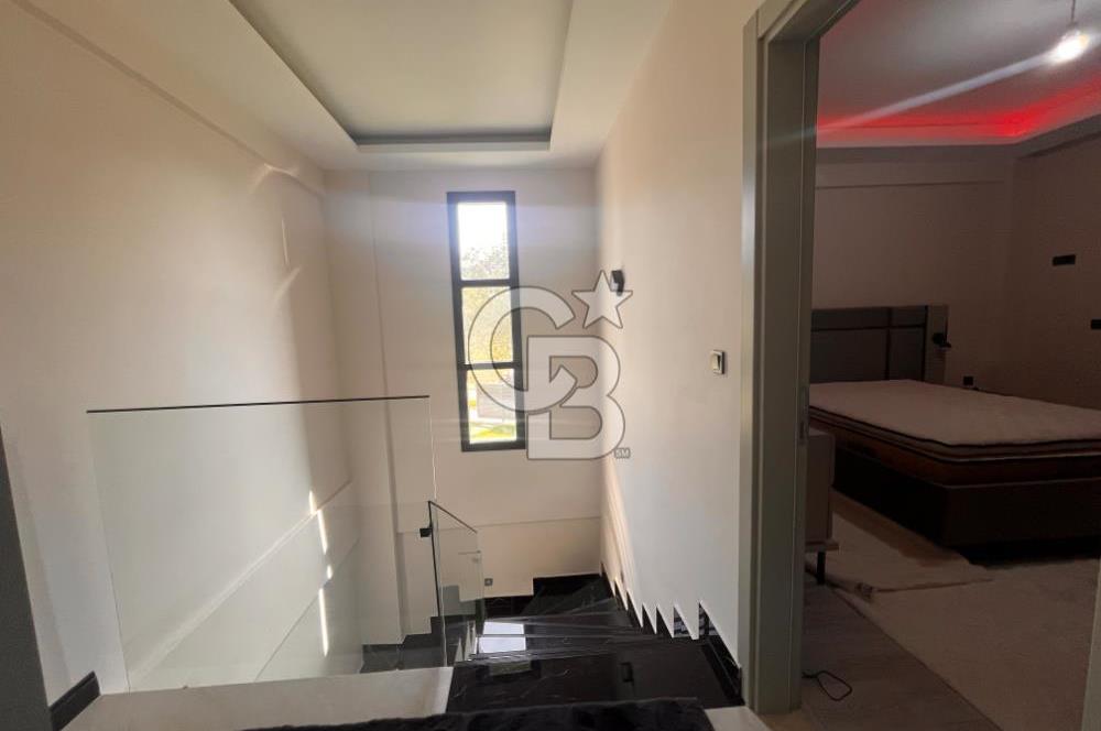 Torbalı Çamlıca’da Ruhsatlı, Havuzlu Müstakil Villa | Geniş Bahçeli