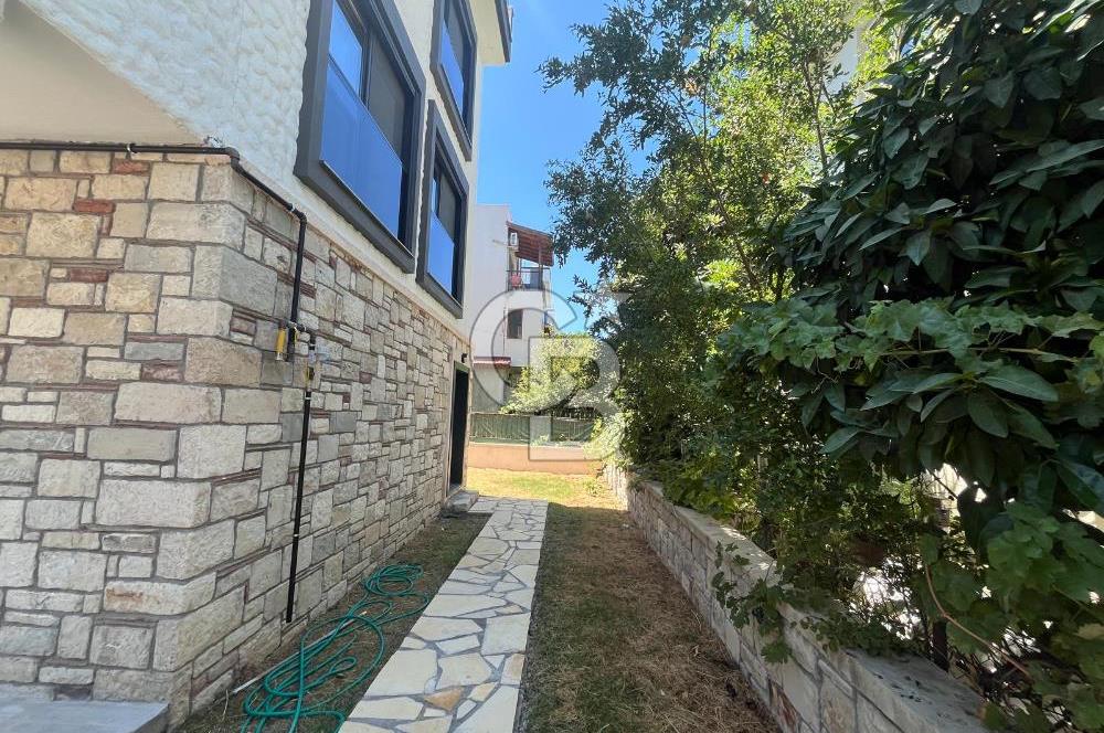 Urla Kalabak da Satılık 4+1 Satılık Villa