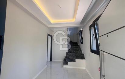 Urla Kalabak da Satılık 4+1 Satılık Villa
