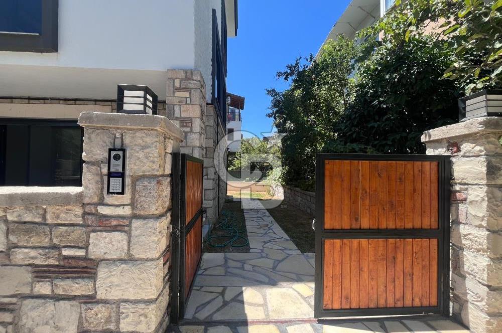 Urla Kalabak da Satılık 4+1 Satılık Villa