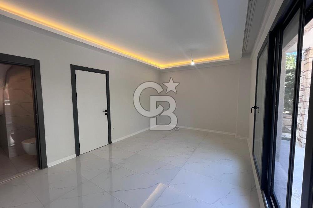 Urla Kalabak da Satılık 4+1 Satılık Villa