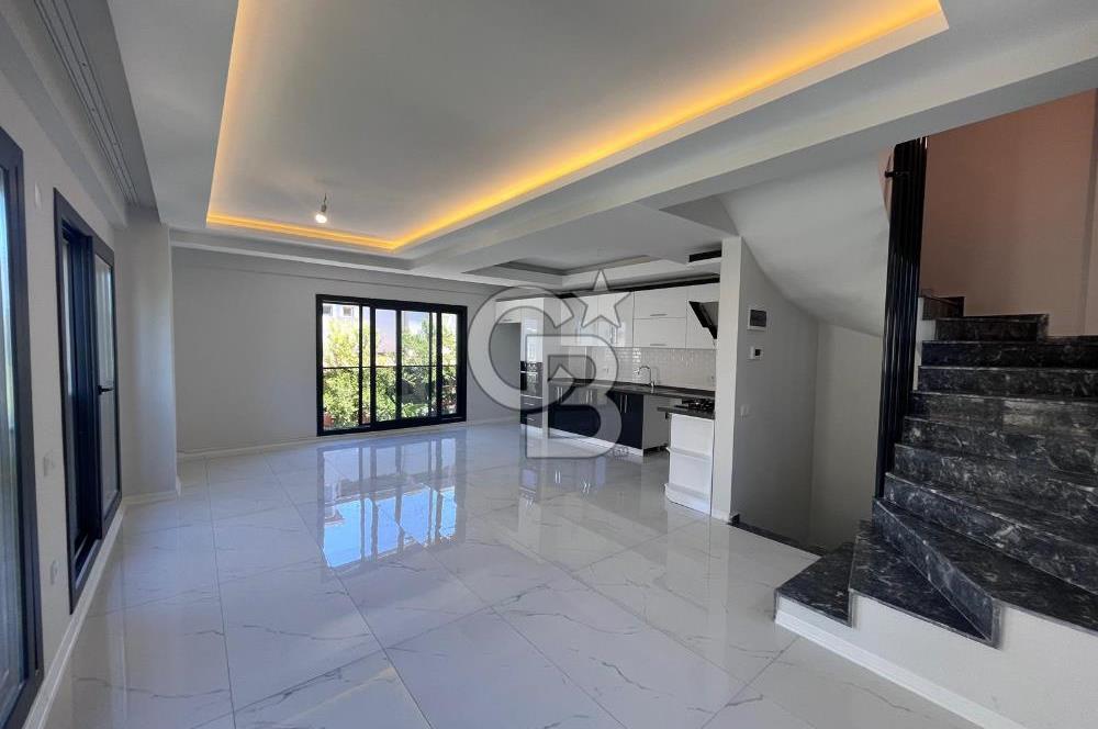 Urla Kalabak da Satılık 4+1 Satılık Villa