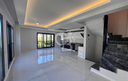 Urla Kalabak da Satılık 4+1 Satılık Villa