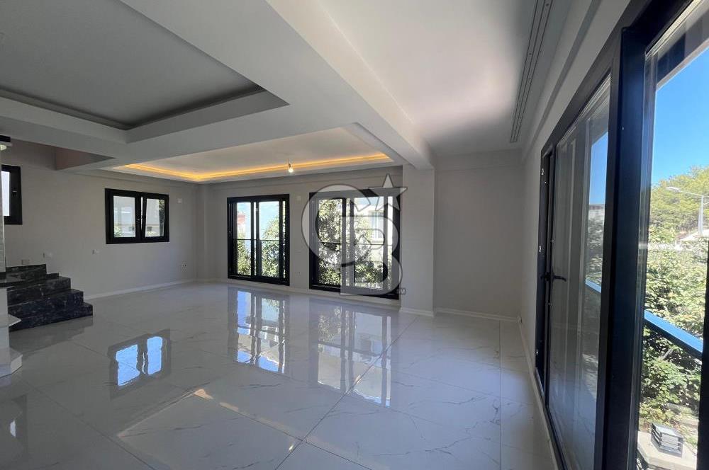 Urla Kalabak da Satılık 4+1 Satılık Villa