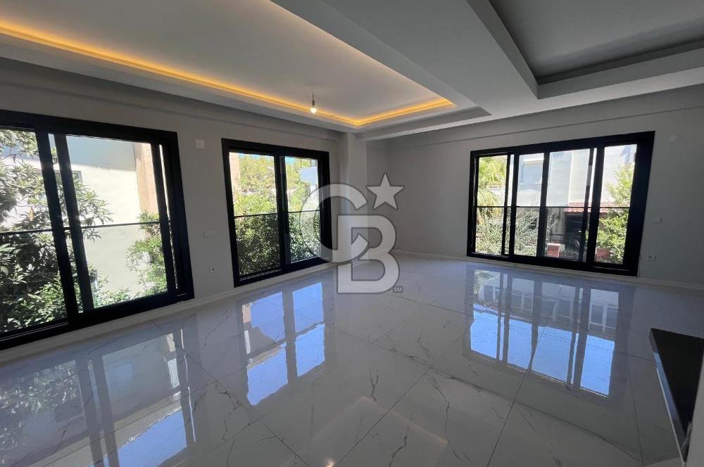 Urla Kalabak da Satılık 4+1 Satılık Villa