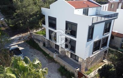 Urla Kalabak da Satılık 4+1 Satılık Villa