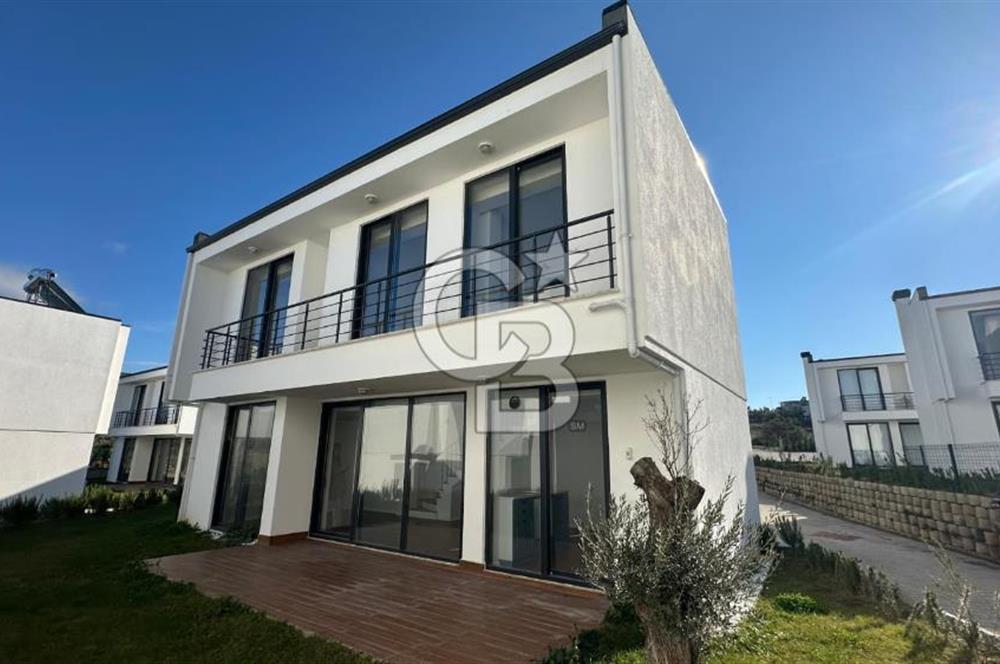 Gömeç Keremköy'de Havuzlu Site İçerisinde 3+1 Satılık Villa