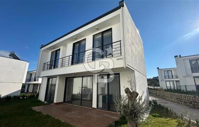 Gömeç Keremköy'de Havuzlu Site İçerisinde 3+1 Satılık Villa
