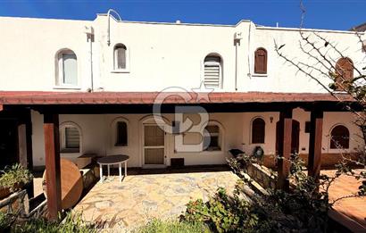 Yalıkavakta Özel Plajlı, Havuzlu Site İçinde 3+1 Yazlık