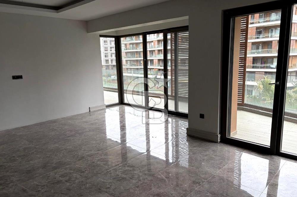 CB BLACK'TEN BALAT PANULA SİTESİNDE 4+1 KİRALIK DAİRE