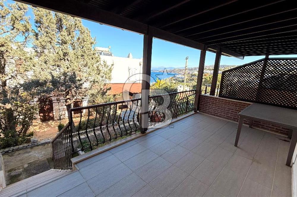 Yalıkavakta Özel Plajlı, Havuzlu Site İçinde 3+1 Yazlık