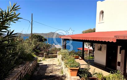 Yalıkavakta Özel Plajlı, Havuzlu Site İçinde 3+1 Yazlık