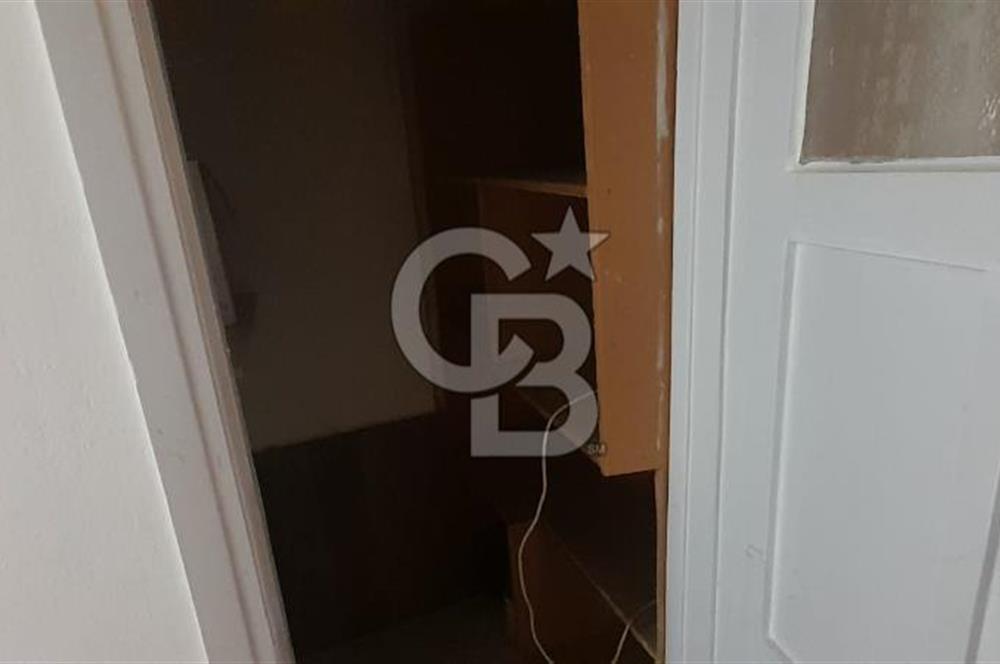 KARŞIYAKA ÇARŞI İÇİNDE 2+1 KLASİK 80 m2 ARAKAT DAİRE