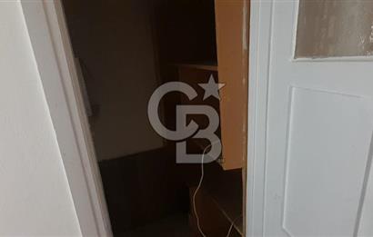 KARŞIYAKA ÇARŞI İÇİNDE 2+1 KLASİK 80 m2 ARAKAT DAİRE