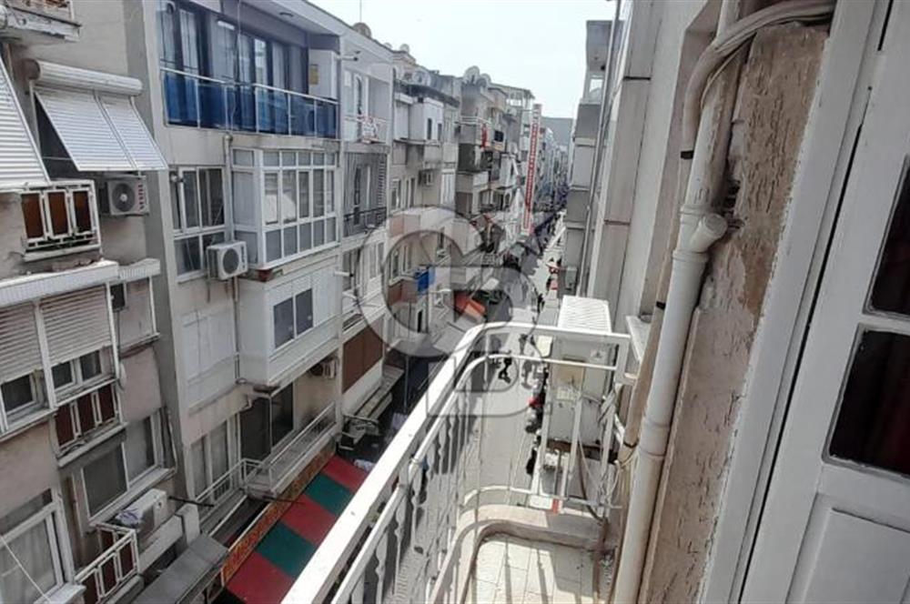 KARŞIYAKA ÇARŞI İÇİNDE 2+1 KLASİK 80 m2 ARAKAT DAİRE