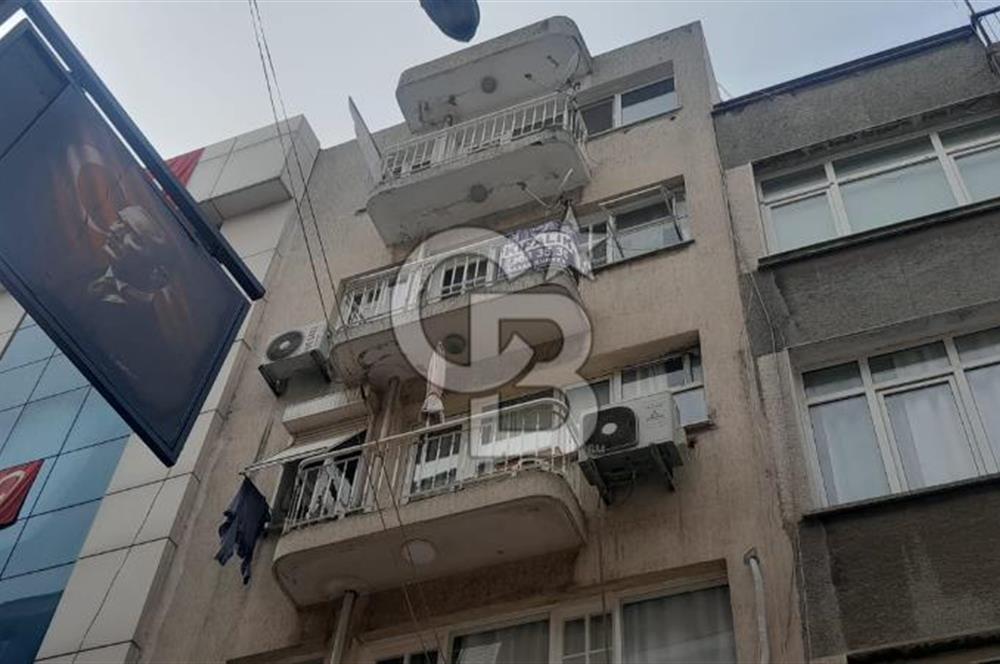 KARŞIYAKA ÇARŞI İÇİNDE 2+1 KLASİK 80 m2 ARAKAT DAİRE