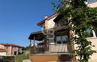 SAPANCA HACIMERCAN SİTE İÇİ HAVUZLU 3+1 VİLLA