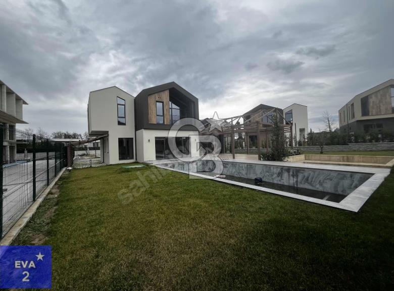Nef Sapanca Geniş Bahçeli 6+1 Lüks Villa D Tipi