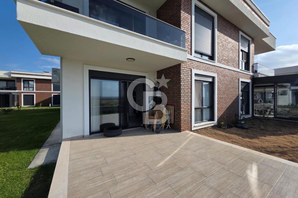 Ayvalık Altınova'da Deniz Manzaralı 1+1 Eşyalı Kiralık Daire