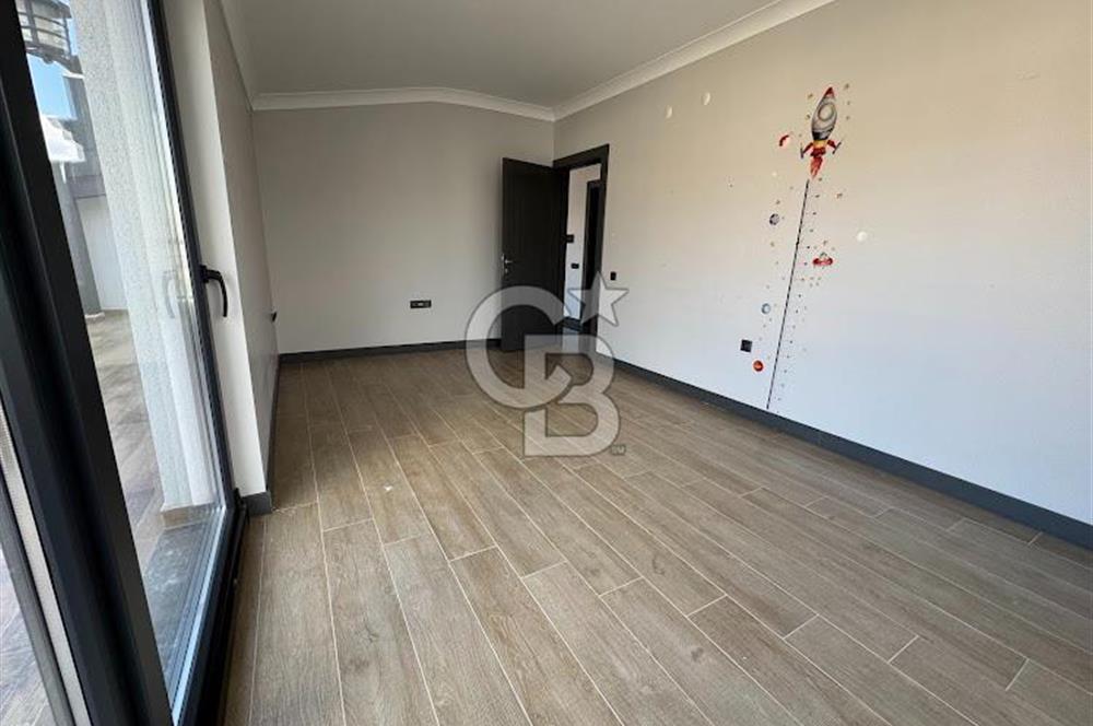 ALEXANDER DUBÇEK CADDESİNDE 4+2 ULTRA LÜKS SATILIK DUBLEKS DAİRE