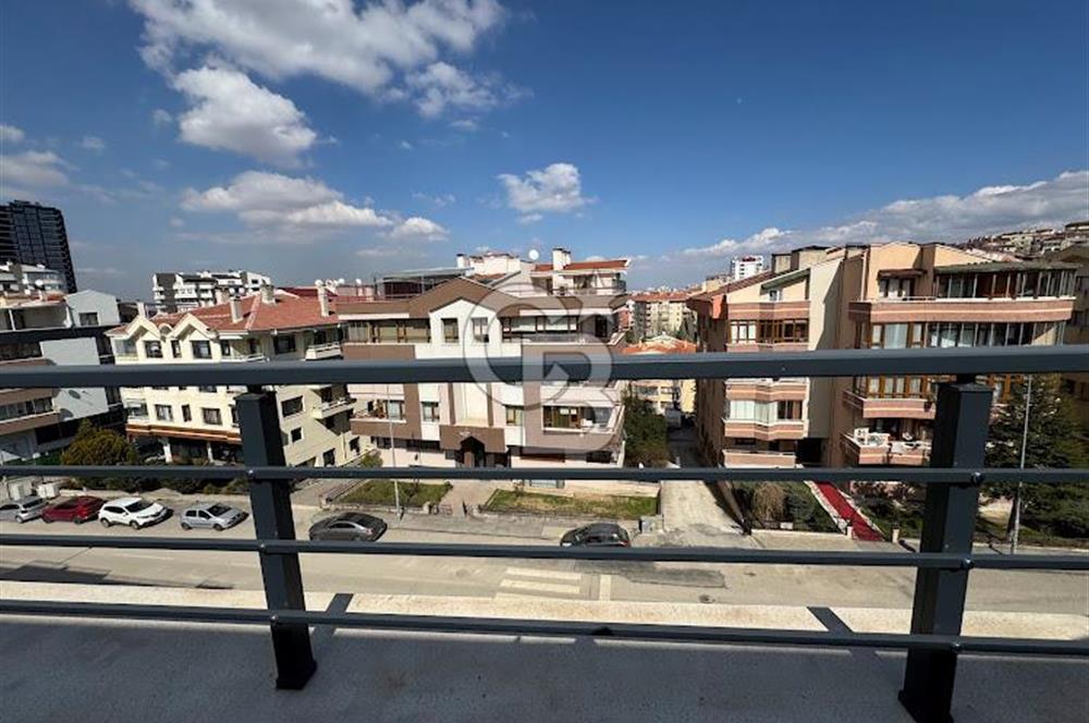 ALEXANDER DUBÇEK CADDESİNDE 4+2 ULTRA LÜKS SATILIK DUBLEKS DAİRE