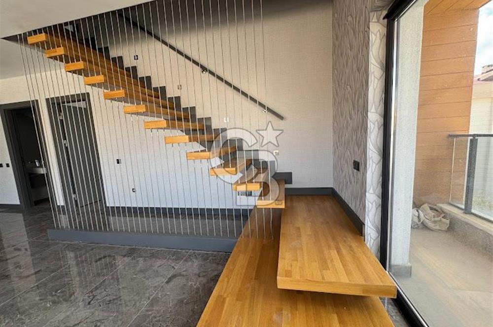 ALEXANDER DUBÇEK CADDESİNDE 4+2 ULTRA LÜKS SATILIK DUBLEKS DAİRE