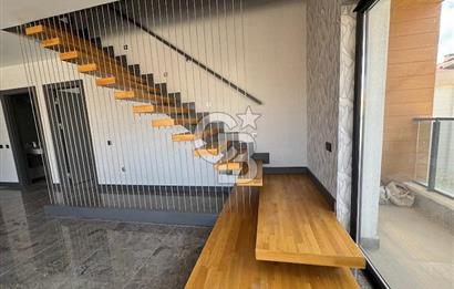 ALEXANDER DUBÇEK CADDESİNDE 4+2 ULTRA LÜKS SATILIK DUBLEKS DAİRE