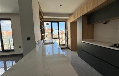 ALEXANDER DUBÇEK CADDESİNDE 4+2 ULTRA LÜKS SATILIK DUBLEKS DAİRE