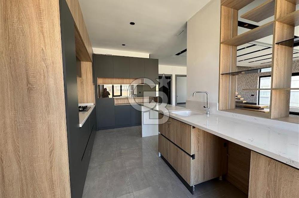 ALEXANDER DUBÇEK CADDESİNDE 4+2 ULTRA LÜKS SATILIK DUBLEKS DAİRE