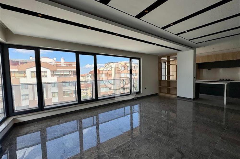 ALEXANDER DUBÇEK CADDESİNDE 4+2 ULTRA LÜKS SATILIK DUBLEKS DAİRE
