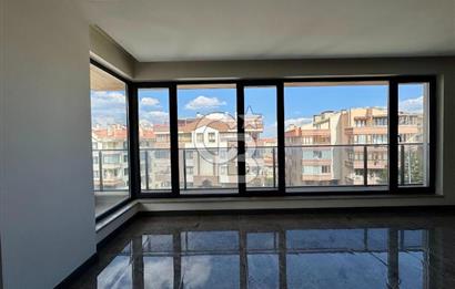 ALEXANDER DUBÇEK CADDESİNDE 4+2 ULTRA LÜKS SATILIK DUBLEKS DAİRE