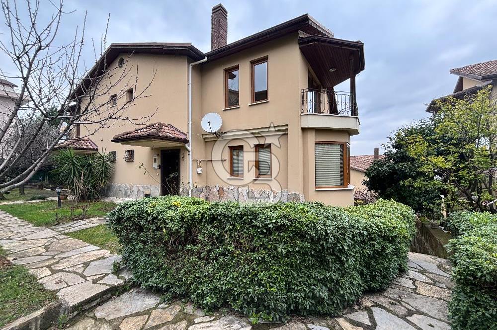 DEĞİRMENDERE TOPÇULAR'DA DENİZ MANZARALI SATILIK TRİPLEKS VİLLA