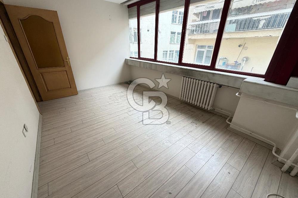 Cumhuriyet mah. ‘De satılık ofis