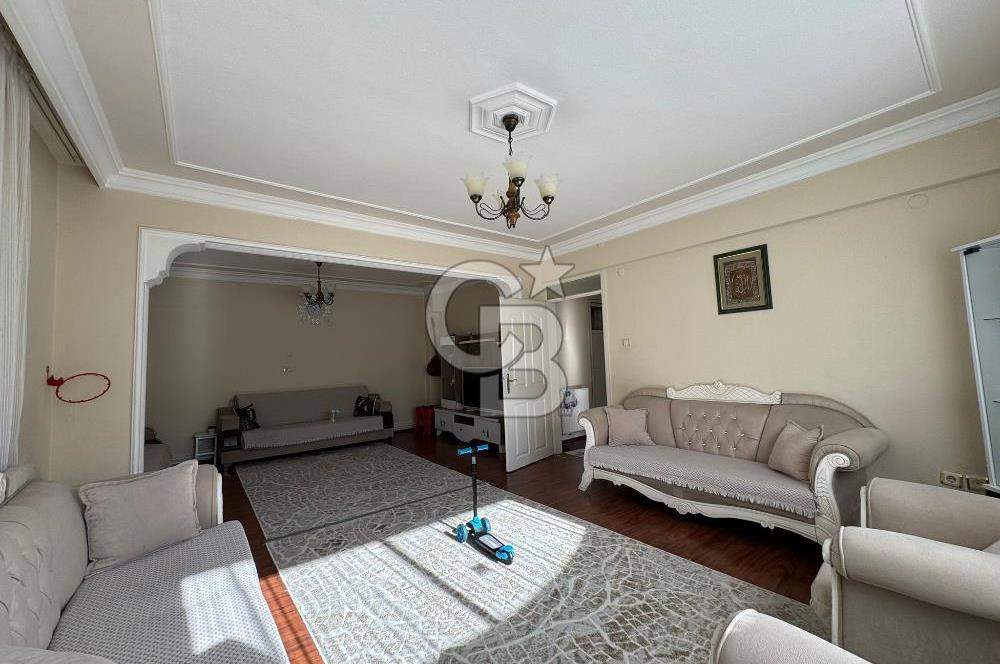 Karabağlar Yunus Emre Mah Cadde Üzeri 117 m2 2+1 Daire