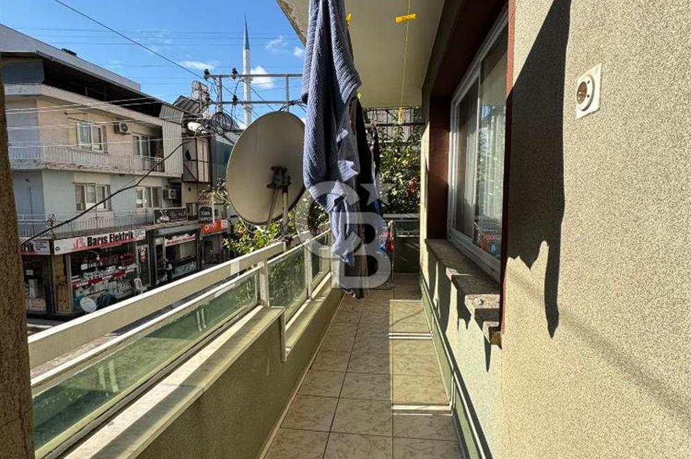 Karabağlar Yunus Emre Mah Cadde Üzeri 117 m2 2+1 Daire