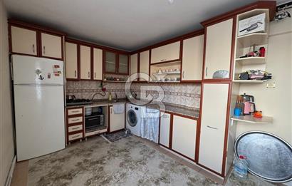 Karabağlar Yunus Emre Mah Cadde Üzeri 117 m2 2+1 Daire